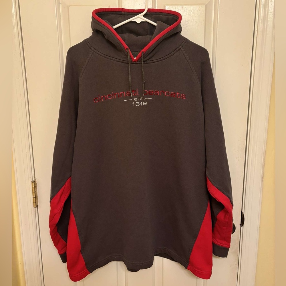 Cincinnati Bearcats Active Brand Y2K Gray Classic Sweatshirt